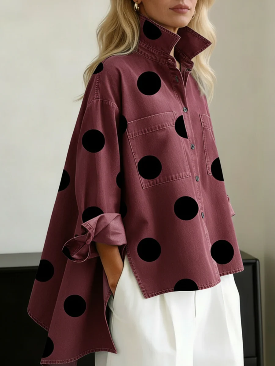 Blusa de mujer con cuello alto y bolsillos funcionales