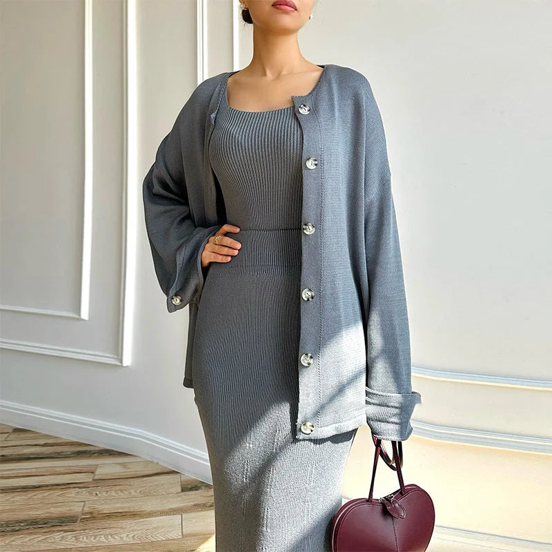 Conjunto de punto para mujer con cárdigan y botonadura
