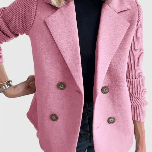 Blazer de mujer con doble botonadura y mangas de canalé