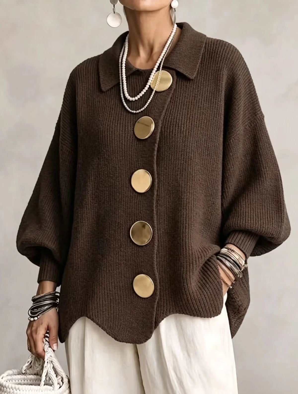 Cardigan de punto grueso para mujer con mangas farol y botones dorados
