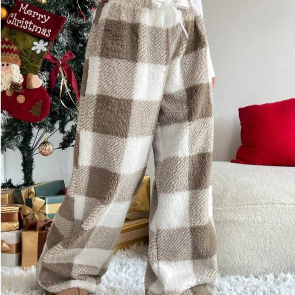 Pantalones de mujer con cuadros y corte recto entallado