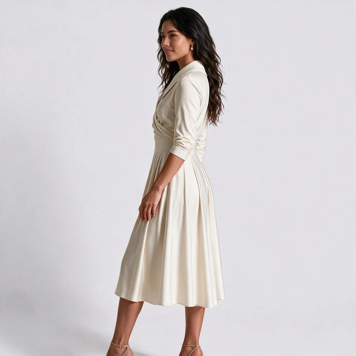 Vestido largo de mujer con costura en la cintura y drapeado