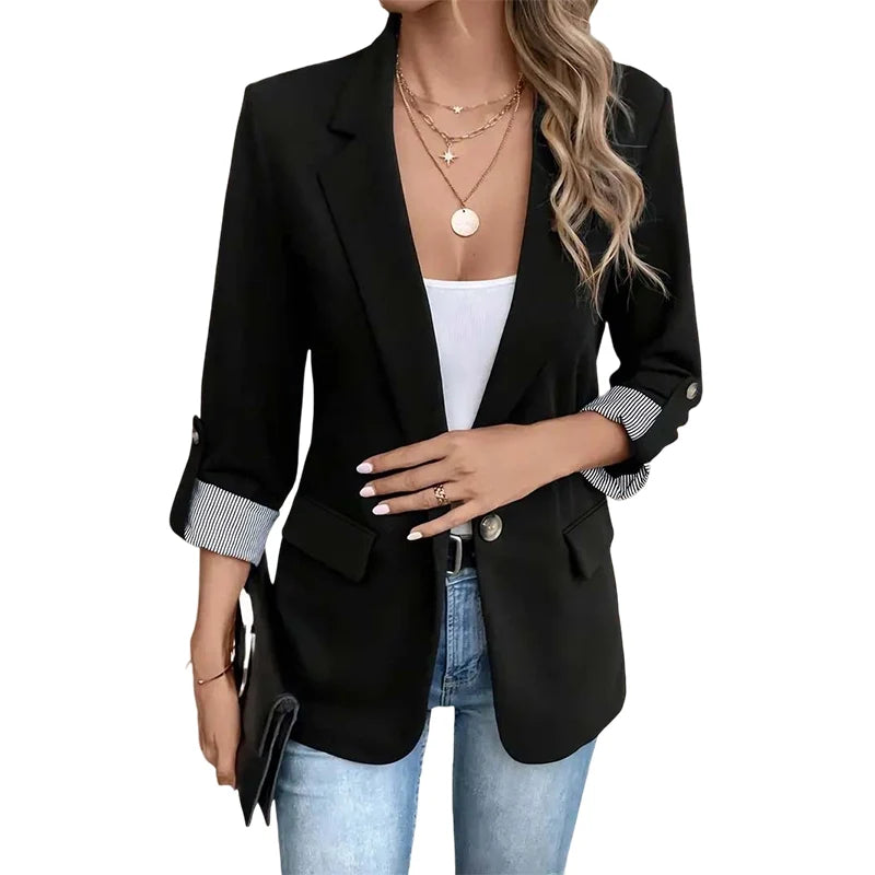 Blazer de mujer con corte entallado y solapa estrecha