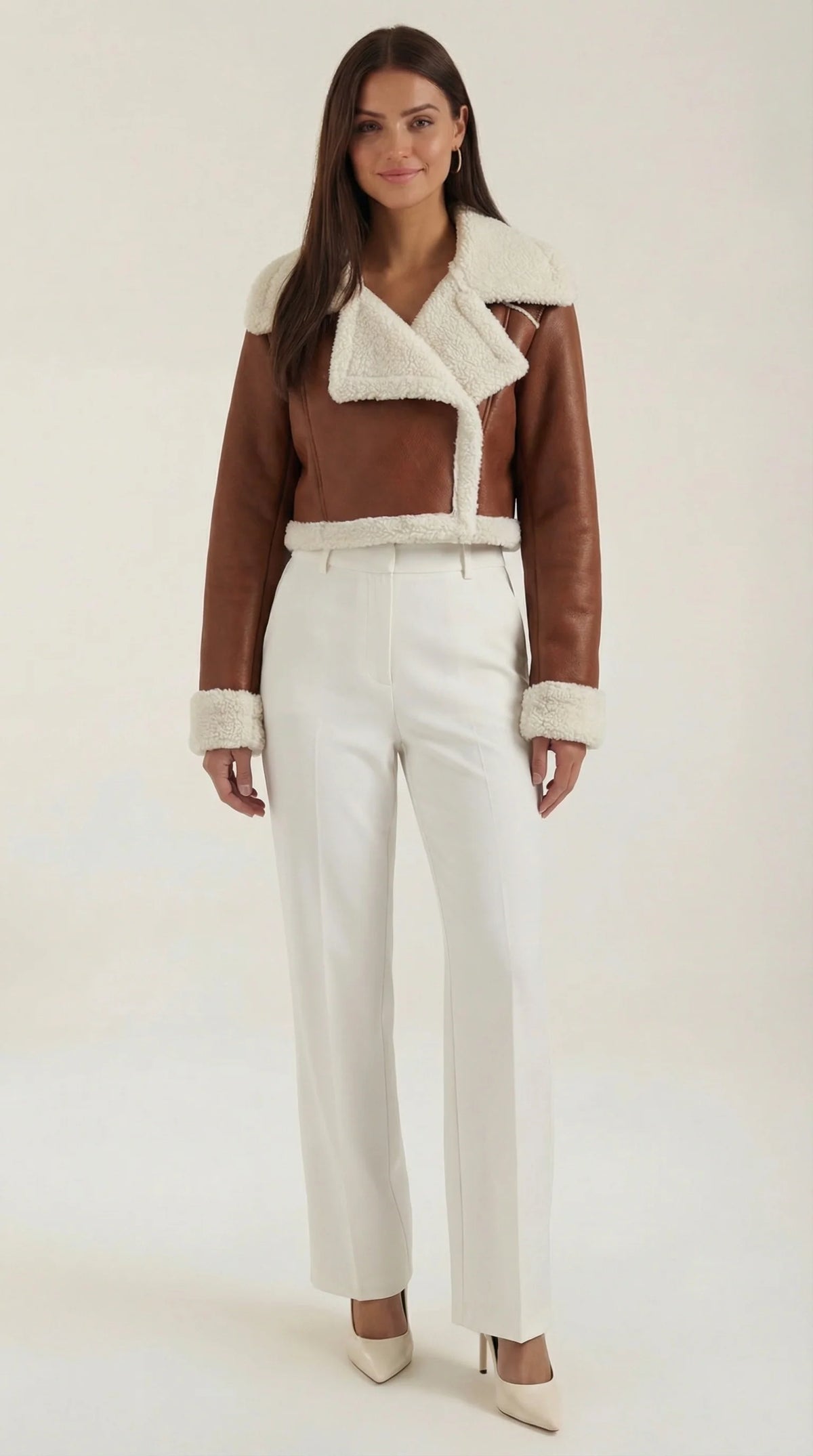 Chaqueta de mujer efecto piel con detalles de borreguito