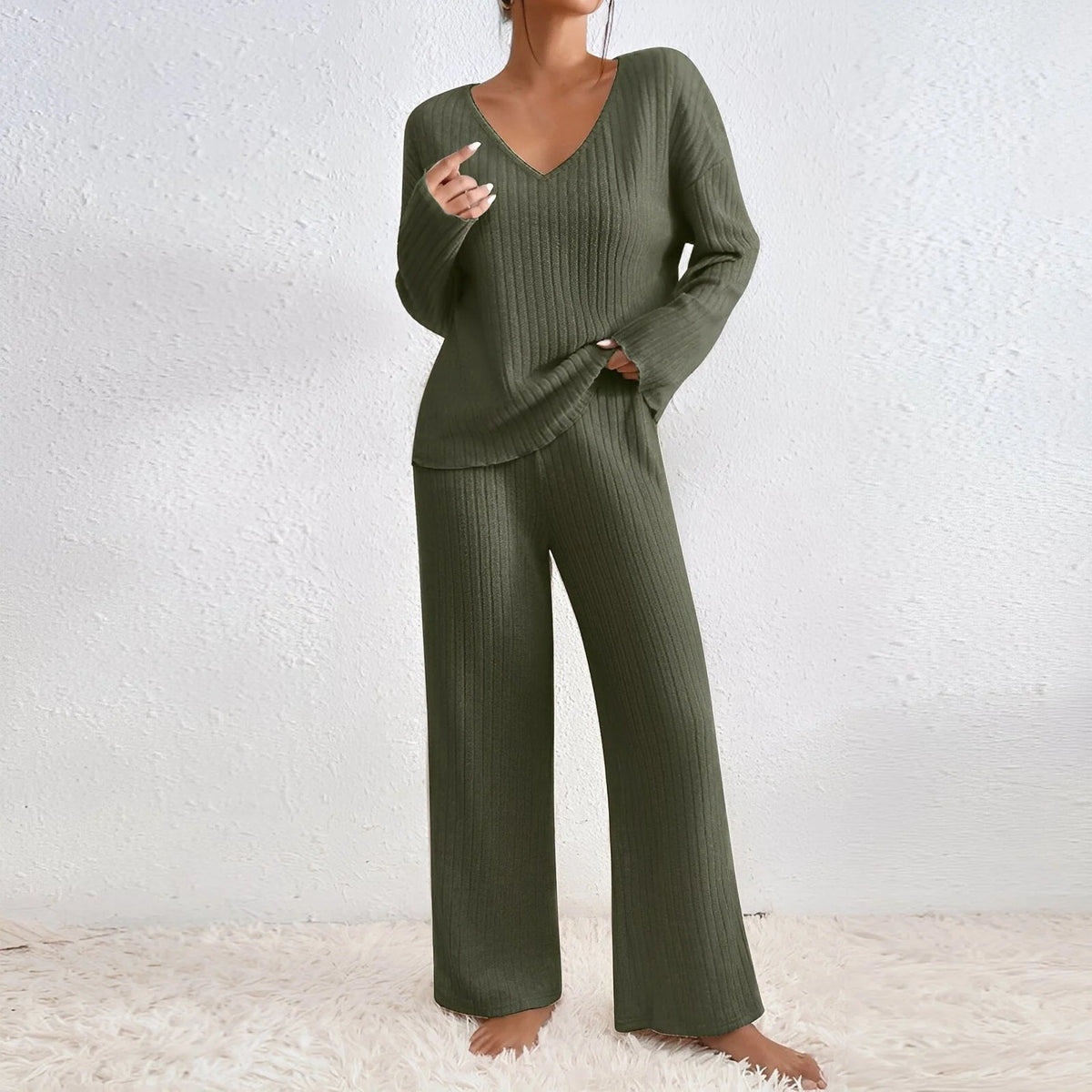 Conjunto de salón de mujer con corte entallado