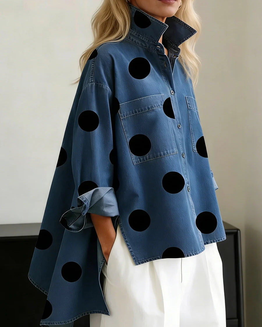 Blusa de mujer con cuello alto y bolsillos funcionales