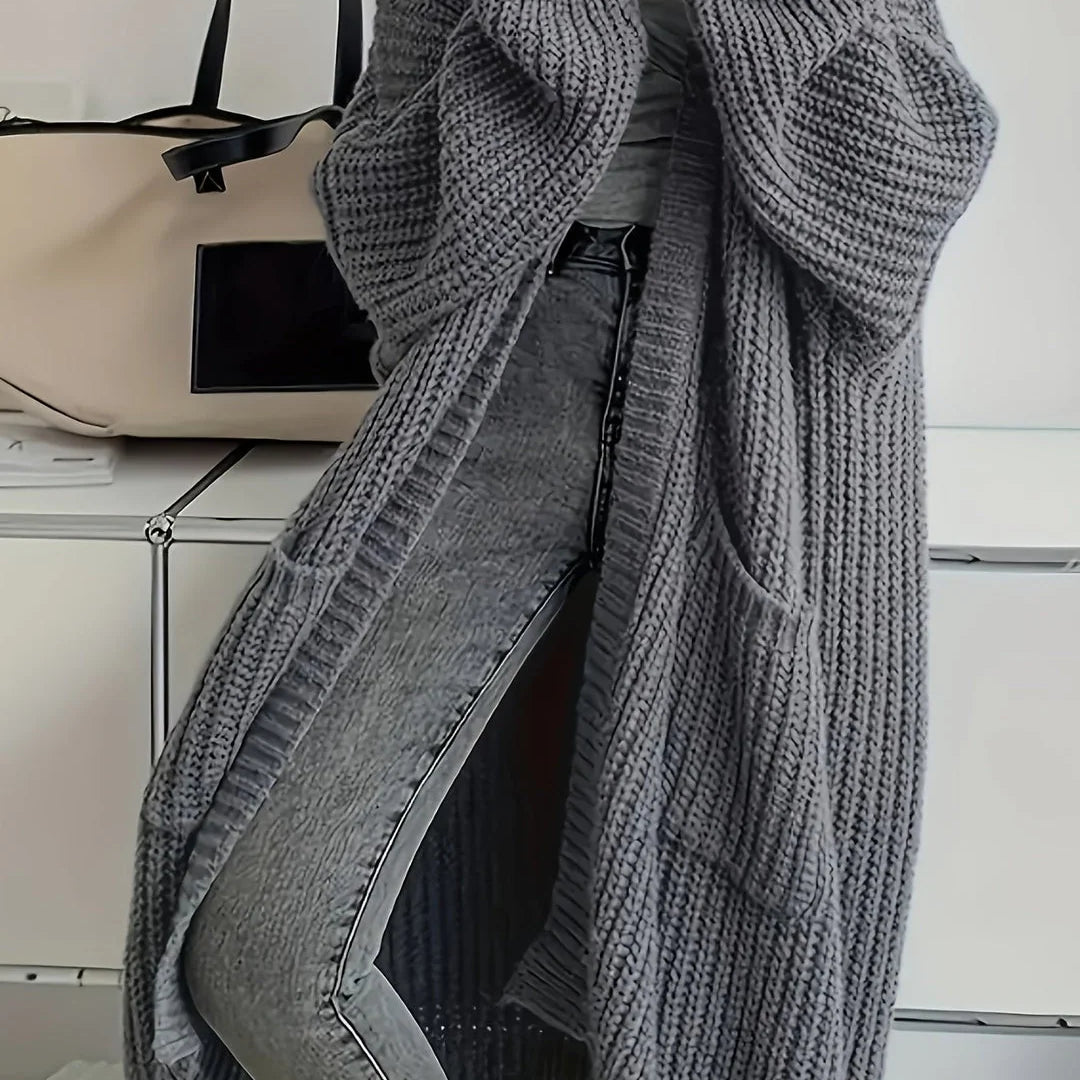Chaqueta de mujer con bordado de flores y bajo con volantes