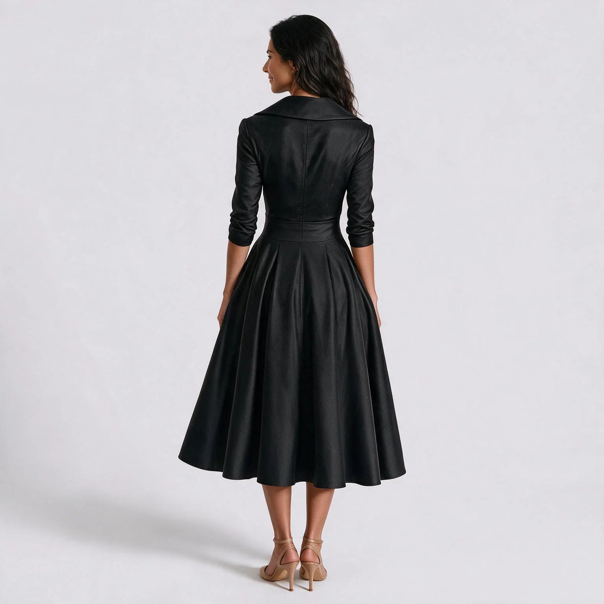 Vestido largo de mujer con costura en la cintura y drapeado
