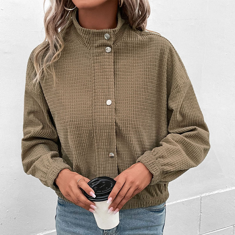 Chaqueta de mujer corta con textura gofrada
