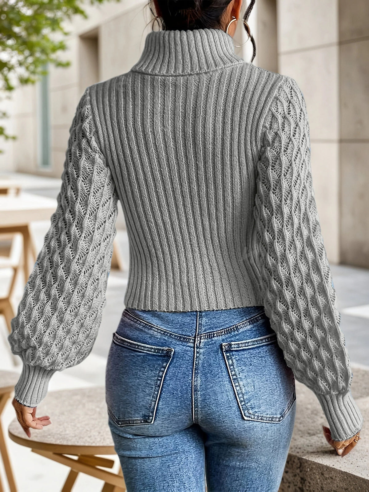 Jersey de punto para mujer con escote recortado