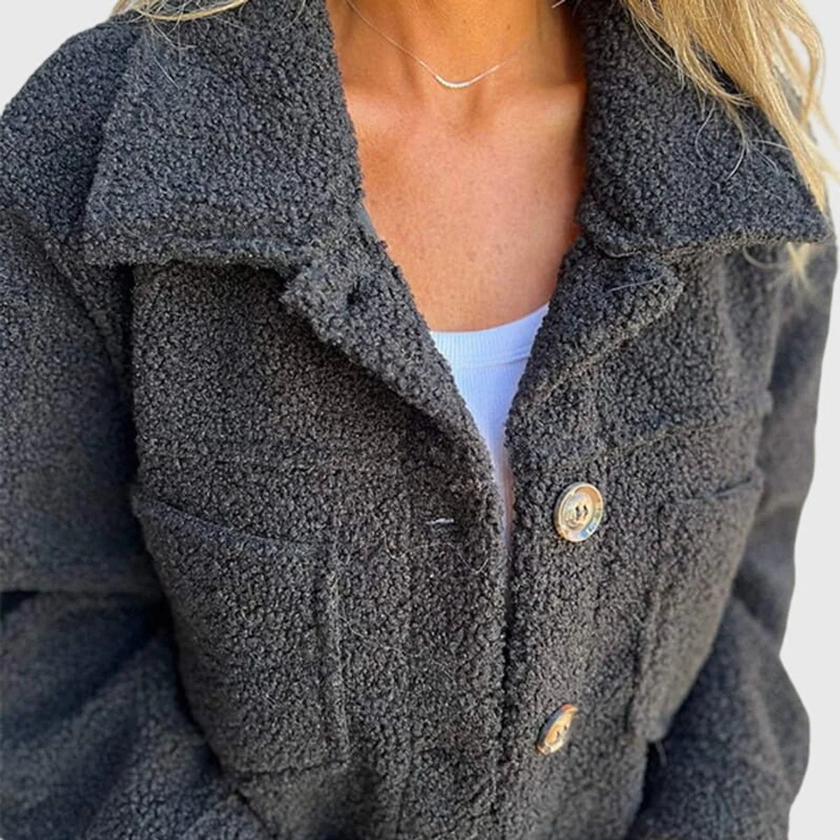 Chaqueta de forro polar Sherpa para mujer con gran botonadura
