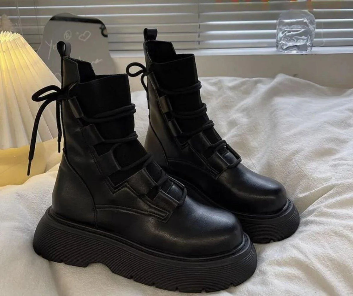 Botas de combate de cuero sintético para mujer con suela plataforma y hebillas