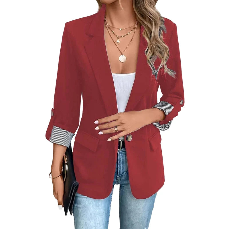 Blazer de mujer con corte entallado y solapa estrecha