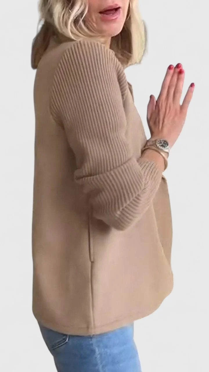 Blazer de mujer con doble botonadura y mangas de canalé