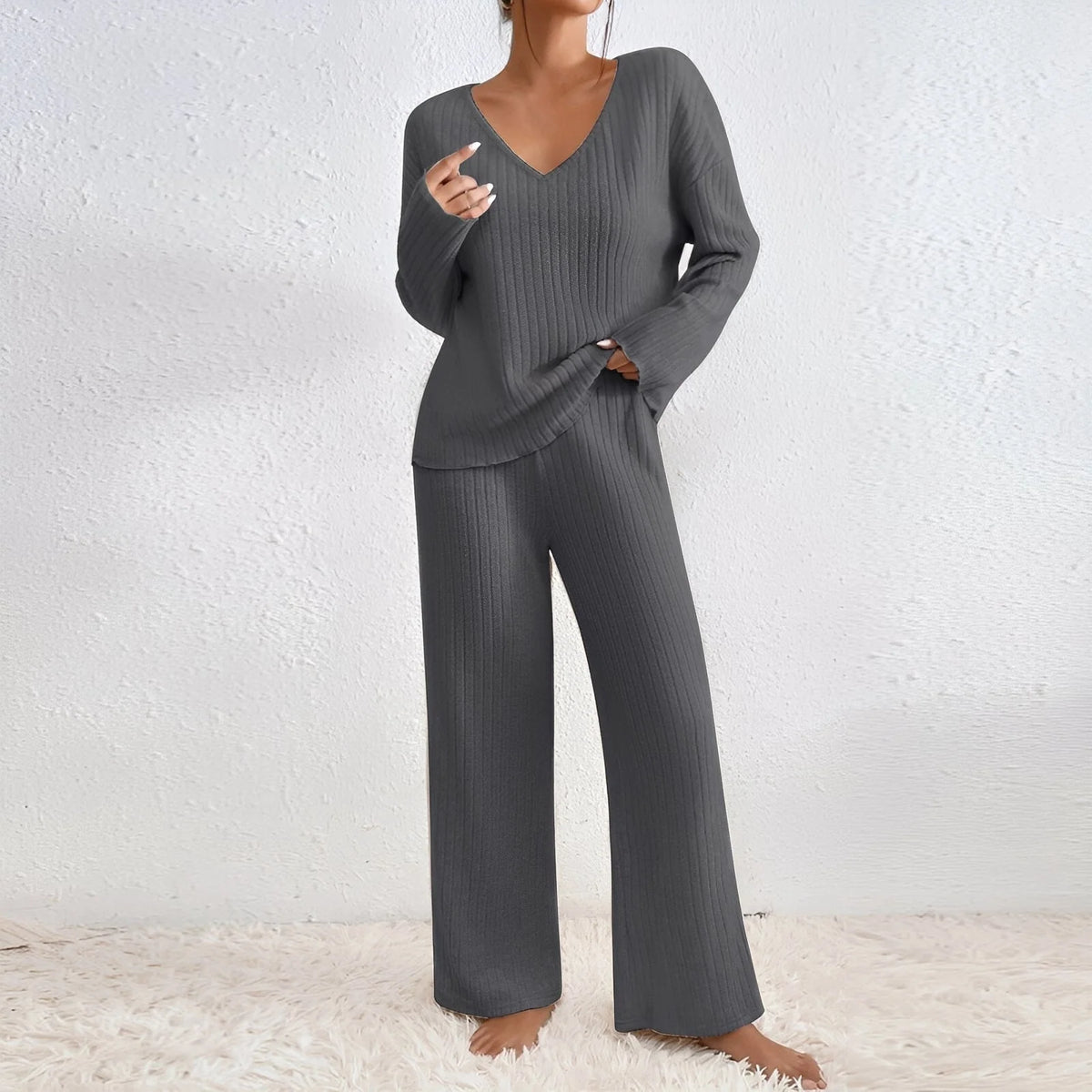 Conjunto de salón de mujer con corte entallado