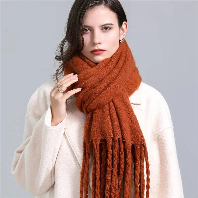 Bufanda de cuadros para mujer con flecos decorativos
