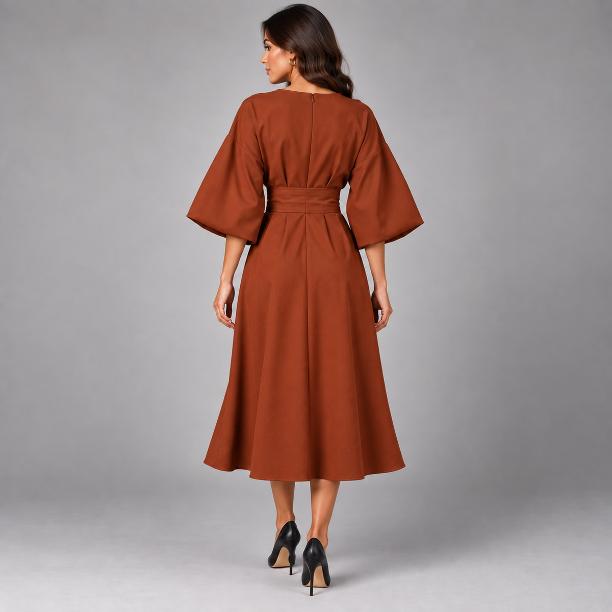 Vestido Maxi Entallado con Cordones en la Cintura | Beige Corte Ajustado | Manga Tres Cuartos para Cena y Eventos