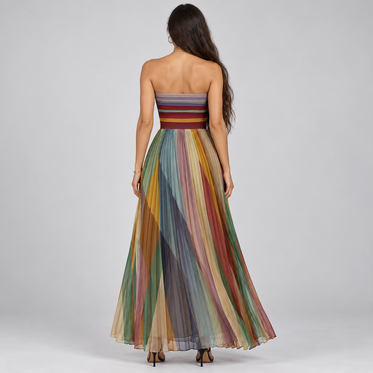 Women's Long Dress with Pleats and Sweetheart Neckline