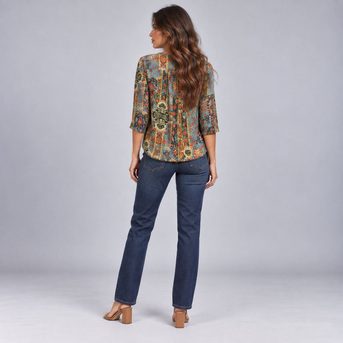 Blusa Bohemia de Mujer con Cuello en V | Corte Holgado | Detalles Plisados, Mangas 3/4, Estilo Versátil | Casual Elegante, Fin de Semana