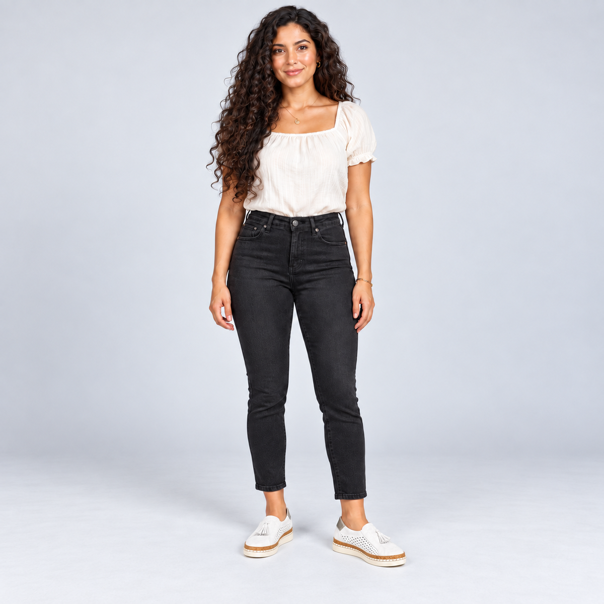 Mocasines de mujer con material superior perforado y borla