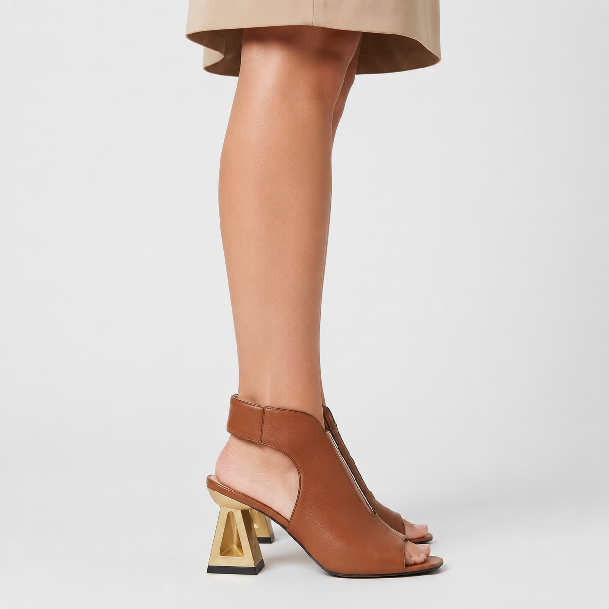 TACONES GEOMÉTRICOS PARA MUJERES