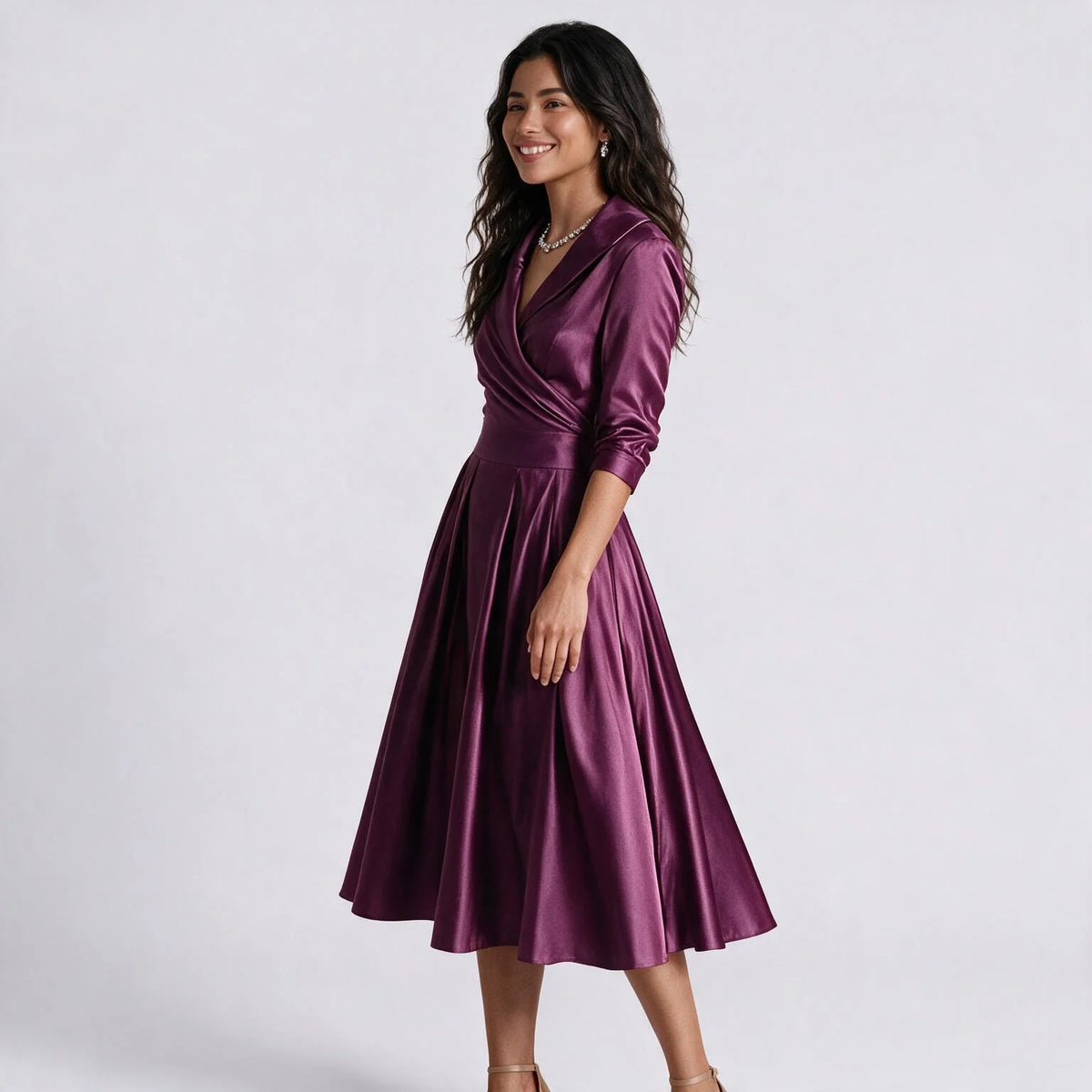 Vestido largo de mujer con costura en la cintura y drapeado