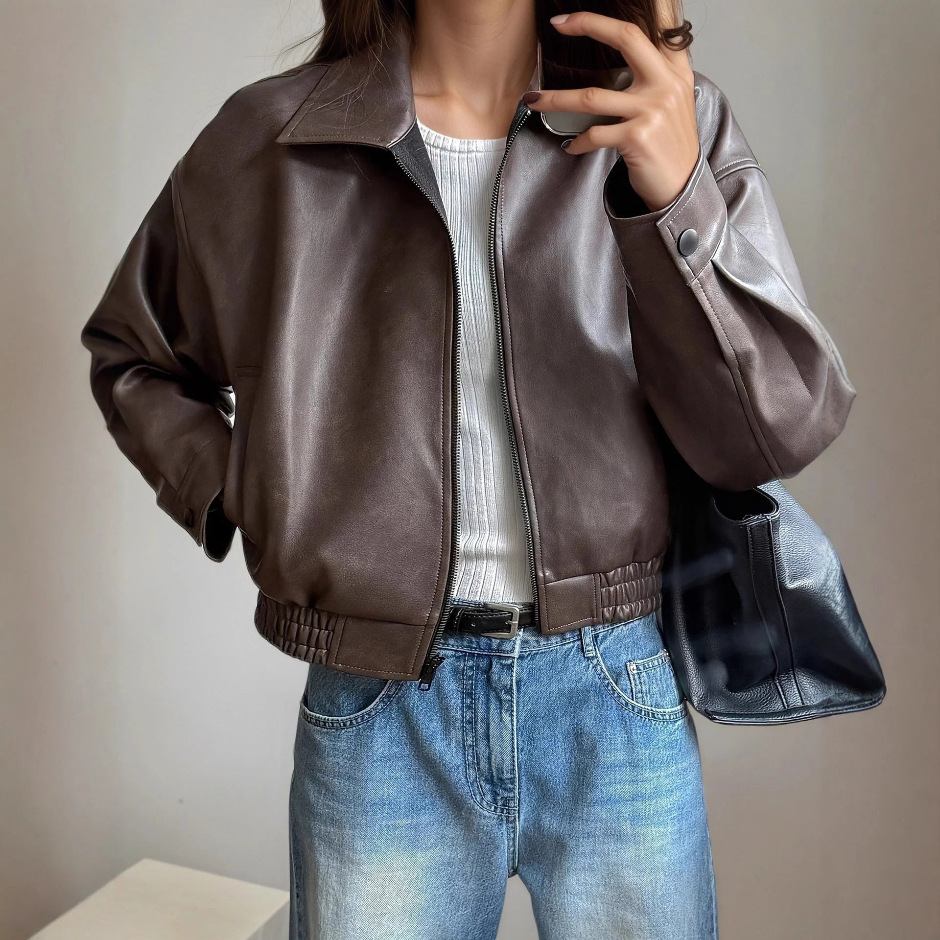 Chaqueta de cuero para mujer con cintura elástica