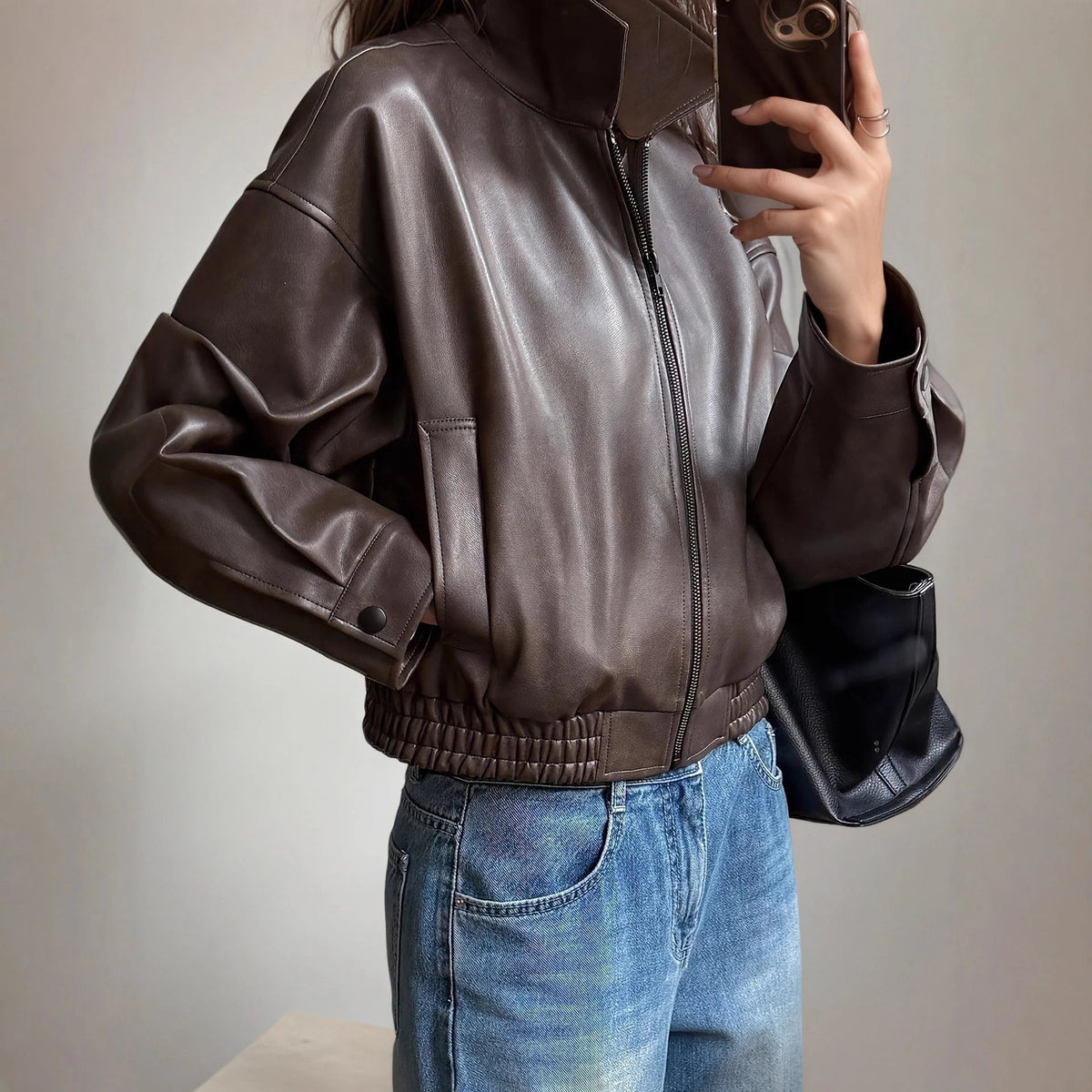 Chaqueta de cuero para mujer con cintura elástica