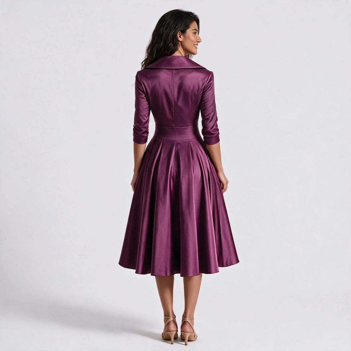 Vestido largo de mujer con costura en la cintura y drapeado