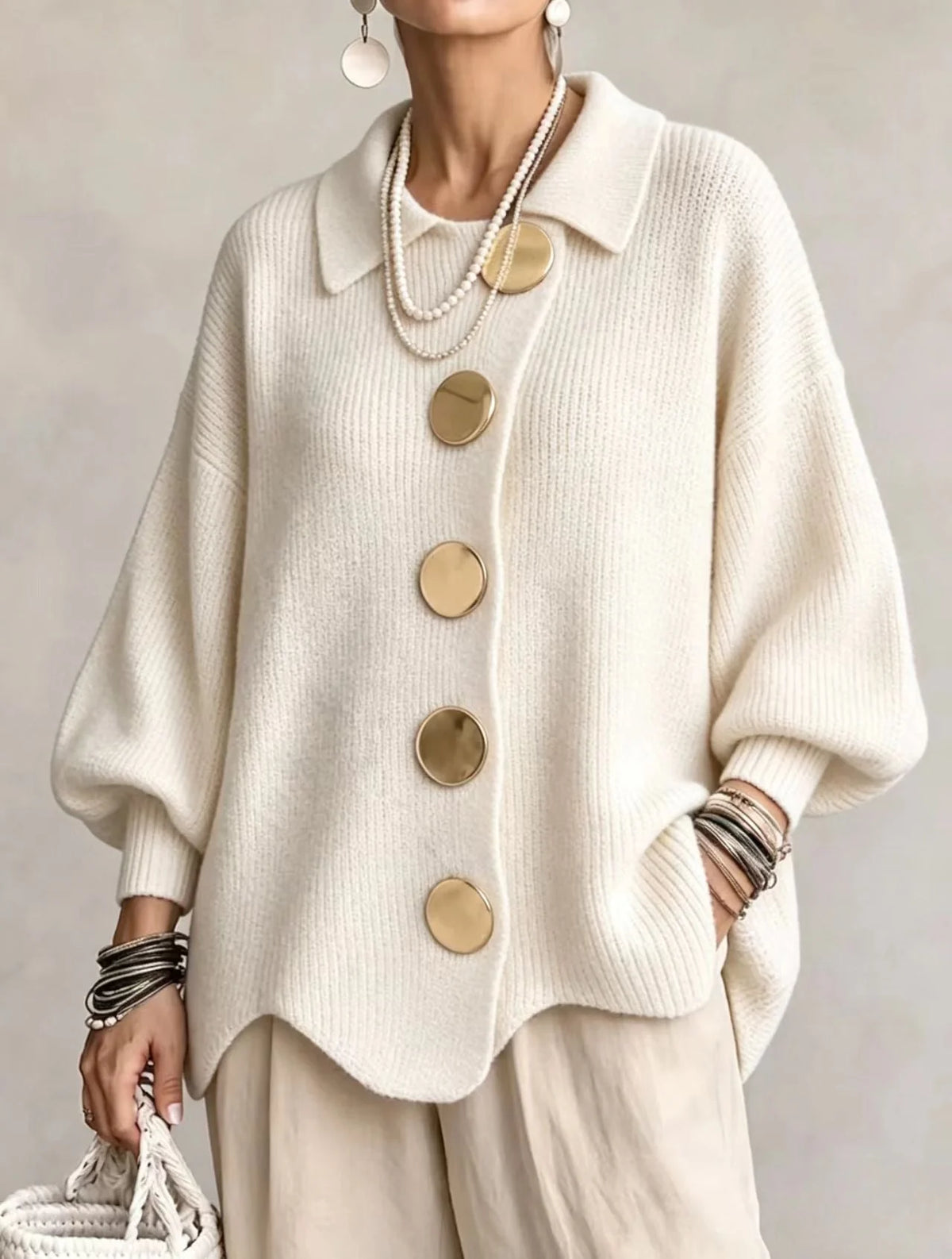 Cardigan de punto grueso para mujer con mangas farol y botones dorados